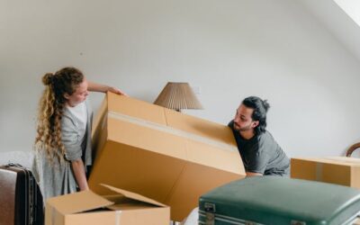 Packing on Your Own vs Hiring Professional Movers